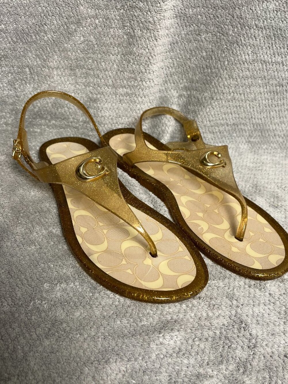 COACH  Natalee Jelly Thong Sandals Clear Rubber Gold Accents Womens Size 9B